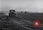 Immagine di Ford Modello-un test drive Dearborn Michigan USA, 1927, secondo 30 filmato di repertorio 65675030990