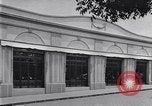Image showrooms Ford dans le monde entier United States USA, 1931, de la seconde 29 séquences d'archives historiques vidéo 65675030997
