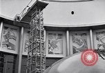 Standbild riesiger Globus Zimmer United States USA, 1937, aus Sekunde 5 historischem Filmmaterial Videoclip 65675031002
