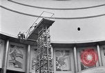 Standbild riesiger Globus Zimmer United States USA, 1937, aus Sekunde 12 historischem Filmmaterial Videoclip 65675031002