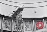 Standbild riesiger Globus Zimmer United States USA, 1937, aus Sekunde 17 historischem Filmmaterial Videoclip 65675031002