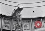 Standbild riesiger Globus Zimmer United States USA, 1937, aus Sekunde 18 historischem Filmmaterial Videoclip 65675031002