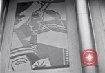 Standbild riesiger Globus Zimmer United States USA, 1937, aus Sekunde 26 historischem Filmmaterial Videoclip 65675031002