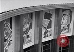 Standbild riesiger Globus Zimmer United States USA, 1937, aus Sekunde 42 historischem Filmmaterial Videoclip 65675031002