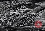 Image auto glass fabrication Dearborn Michigan USA, 1946, de la seconde 4 séquences d'archives historiques vidéo 65675031008