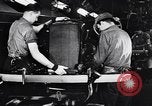 Image voitures Ford l'assemblage final Dearborn Michigan USA, 1938, de la seconde 40 séquences d'archives historiques vidéo 65675031009