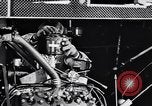 Image voitures Ford l'assemblage final Dearborn Michigan USA, 1938, de la seconde 52 séquences d'archives historiques vidéo 65675031009
