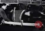Image voitures Ford l'assemblage final Dearborn Michigan USA, 1938, de la seconde 55 séquences d'archives historiques vidéo 65675031009