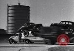 Immagine di 1946 automobili Ford Dearborn Michigan USA, 1938, secondo 10 filmato di repertorio 65675031010