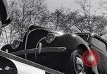 Immagine di 1946 automobili Ford Dearborn Michigan USA, 1938, secondo 27 filmato di repertorio 65675031010