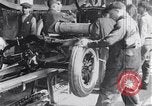 Image Ford Motor Company ligne d'assemblage Highland Park Michigan USA, 1917, de la seconde 4 séquences d'archives historiques vidéo 65675031026