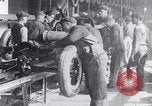 Image Ford Motor Company ligne d'assemblage Highland Park Michigan USA, 1917, de la seconde 12 séquences d'archives historiques vidéo 65675031026