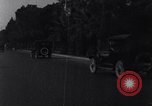Standbild 1903 Ford Modell-A United States USA, 1925, aus Sekunde 14 historischem Filmmaterial Videoclip 65675031033