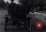 Standbild 1903 Ford Modell-A United States USA, 1925, aus Sekunde 15 historischem Filmmaterial Videoclip 65675031033