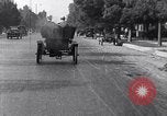 Standbild 1903 Ford Modell-A United States USA, 1925, aus Sekunde 21 historischem Filmmaterial Videoclip 65675031033