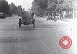 Standbild 1903 Ford Modell-A United States USA, 1925, aus Sekunde 22 historischem Filmmaterial Videoclip 65675031033