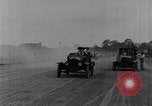 Standbild drei Frauen in einem Ford Model T Roadster United States USA, 1917, aus Sekunde 3 historischem Filmmaterial Videoclip 65675031036