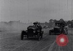 Standbild drei Frauen in einem Ford Model T Roadster United States USA, 1917, aus Sekunde 4 historischem Filmmaterial Videoclip 65675031036