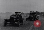 Standbild drei Frauen in einem Ford Model T Roadster United States USA, 1917, aus Sekunde 5 historischem Filmmaterial Videoclip 65675031036