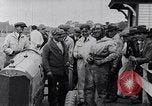 Standbild Dario Resta Abbrüche 500 Meilen Rennen United States USA, 1915, aus Sekunde 54 historischem Filmmaterial Videoclip 65675031037