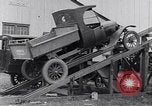 Standbild Ruckstell Achse hohen Rampe United States USA, 1917, aus Sekunde 7 historischem Filmmaterial Videoclip 65675031038