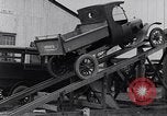 Standbild Ruckstell Achse hohen Rampe United States USA, 1917, aus Sekunde 8 historischem Filmmaterial Videoclip 65675031038