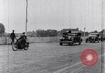Standbild Parade der neue Ford Motor Company Cars United States USA, 1925, aus Sekunde 5 historischem Filmmaterial Videoclip 65675031039