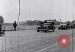 Standbild Parade der neue Ford Motor Company Cars United States USA, 1925, aus Sekunde 6 historischem Filmmaterial Videoclip 65675031039