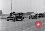 Standbild Parade der neue Ford Motor Company Cars United States USA, 1925, aus Sekunde 9 historischem Filmmaterial Videoclip 65675031039
