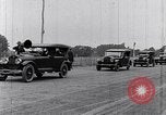 Standbild Parade der neue Ford Motor Company Cars United States USA, 1925, aus Sekunde 10 historischem Filmmaterial Videoclip 65675031039