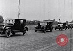Standbild Parade der neue Ford Motor Company Cars United States USA, 1925, aus Sekunde 24 historischem Filmmaterial Videoclip 65675031039