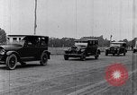 Standbild Parade der neue Ford Motor Company Cars United States USA, 1925, aus Sekunde 28 historischem Filmmaterial Videoclip 65675031039