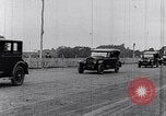 Standbild Parade der neue Ford Motor Company Cars United States USA, 1925, aus Sekunde 33 historischem Filmmaterial Videoclip 65675031039
