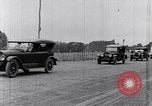 Standbild Parade der neue Ford Motor Company Cars United States USA, 1925, aus Sekunde 37 historischem Filmmaterial Videoclip 65675031039