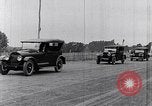 Standbild Parade der neue Ford Motor Company Cars United States USA, 1925, aus Sekunde 42 historischem Filmmaterial Videoclip 65675031039
