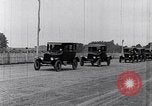 Standbild Parade der neue Ford Motor Company Cars United States USA, 1925, aus Sekunde 44 historischem Filmmaterial Videoclip 65675031039