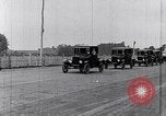 Standbild Parade der neue Ford Motor Company Cars United States USA, 1925, aus Sekunde 50 historischem Filmmaterial Videoclip 65675031039