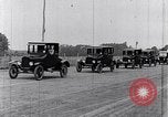Standbild Parade der neue Ford Motor Company Cars United States USA, 1925, aus Sekunde 52 historischem Filmmaterial Videoclip 65675031039