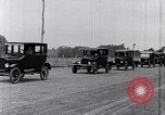 Standbild Parade der neue Ford Motor Company Cars United States USA, 1925, aus Sekunde 55 historischem Filmmaterial Videoclip 65675031039