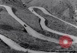 Immagine di Ford auto turismo strade di montagna United States USA, 1917, secondo 15 filmato di repertorio 65675031041
