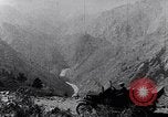 Immagine di Ford auto turismo strade di montagna United States USA, 1917, secondo 37 filmato di repertorio 65675031041