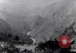 Immagine di Ford auto turismo strade di montagna United States USA, 1917, secondo 42 filmato di repertorio 65675031041