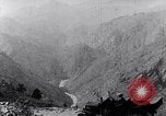 Immagine di Ford auto turismo strade di montagna United States USA, 1917, secondo 46 filmato di repertorio 65675031041