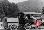 Immagine di Lato strada camping United States USA, 1917, secondo 6 filmato di repertorio 65675031042