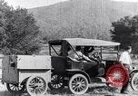 Immagine di Lato strada camping United States USA, 1917, secondo 10 filmato di repertorio 65675031042