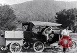 Immagine di Lato strada camping United States USA, 1917, secondo 12 filmato di repertorio 65675031042