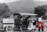 Immagine di Lato strada camping United States USA, 1917, secondo 13 filmato di repertorio 65675031042