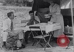 Immagine di Lato strada camping United States USA, 1917, secondo 46 filmato di repertorio 65675031042