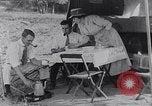 Immagine di Lato strada camping United States USA, 1917, secondo 51 filmato di repertorio 65675031042