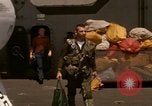 Standbild A-4F auf die USS Enterprise Golf von Tonkin Vietnam, 1968, aus Sekunde 25 historischem Filmmaterial Videoclip 65675031047